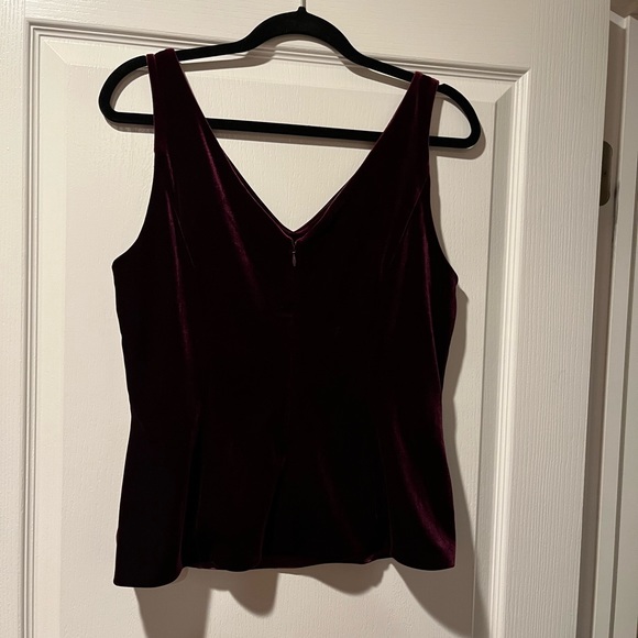 WHITE HOUSE BLACK MARKET VELVET SHELL SIZE 10 RICH PLUM NEW! - Picture 5 of 5